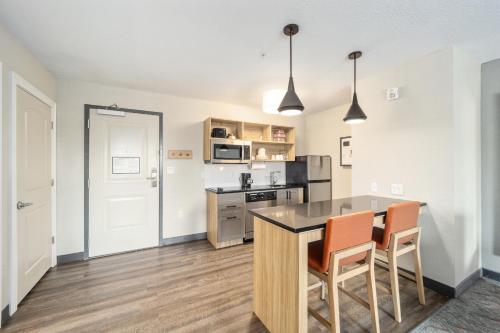 캔들우드 스위트 오칼라 I-75 바이 IHG - 주방