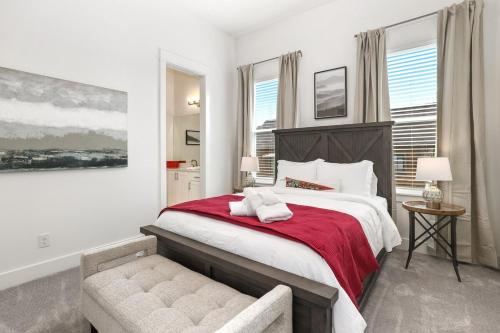Hog Haus - 1 2 Mile to DT Fayetteville - Sleeps 8 in Fayetteville