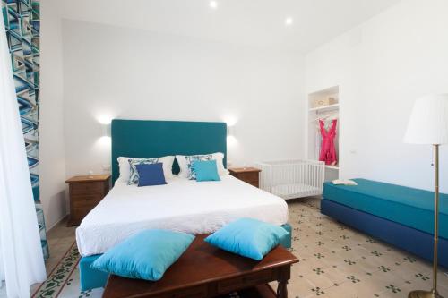 Two-Bedroom House image 10