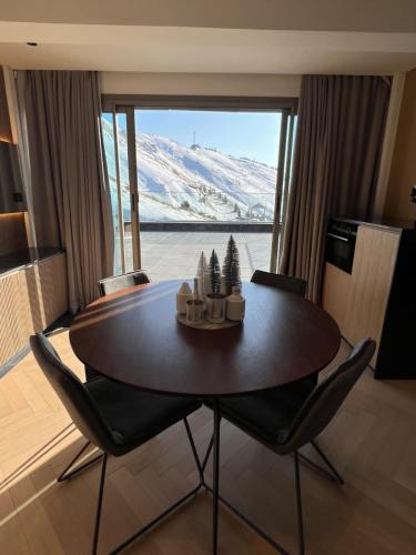 Facilities, Faqra Hills Hotel in Kfardebian