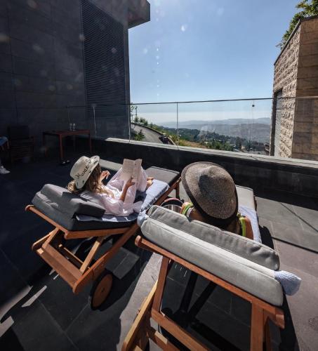 Swimming pool, Faqra Hills Hotel in Kfardebian