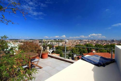 Sant'Onofrio Terrace Apartment - image 32