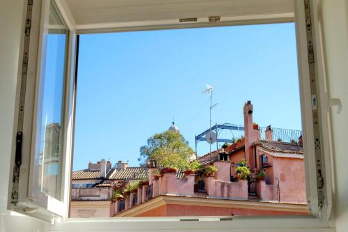 Pantheon Charming Attic | Romeloft - image 4