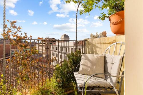 Piazza Mattei Terrace Apartment | Romeloft - image 7