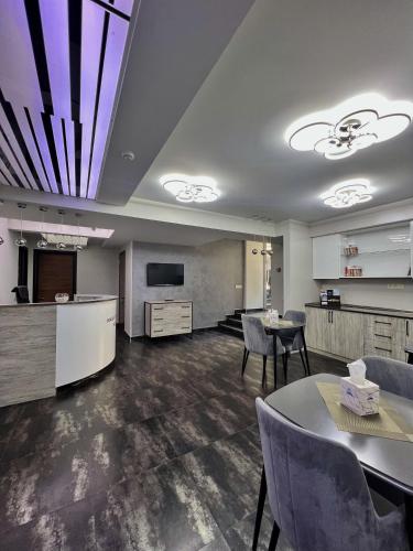 Mashtots Hotel, Erevan