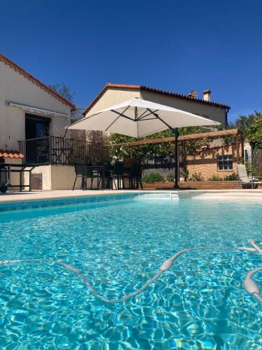 Notre Vie Là, villa 3 chambres, piscine, climatisation, vue sur les Albères