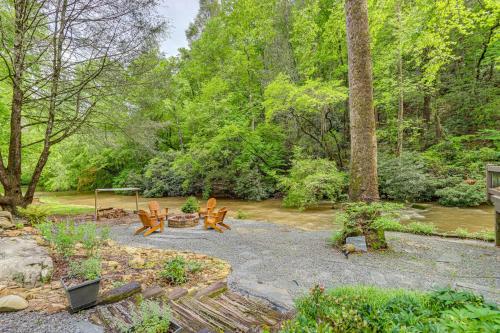 Mountaintown Creek Escape with Fire Pit and Luxe Deck - image 3