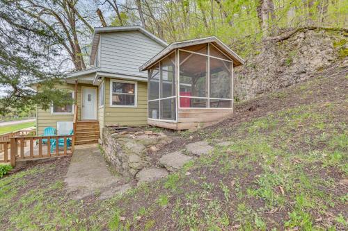 Cozy Wisconsin Cabin Walk to Beach and Boat Ramp! in McGregor, USA