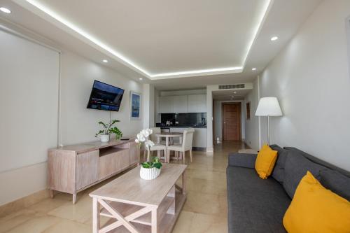 554915338 Hacienda Samana Bay Hotel