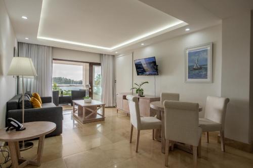 554915396 Hacienda Samana Bay Hotel