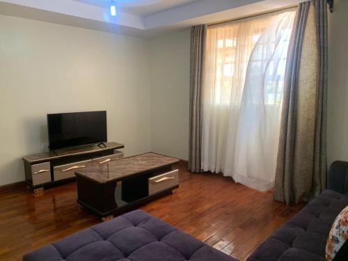 8 BEDROOM VILLA-Runda Gigiri Homestay