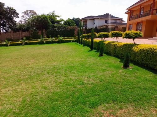 8 BEDROOM VILLA-Runda Gigiri Homestay