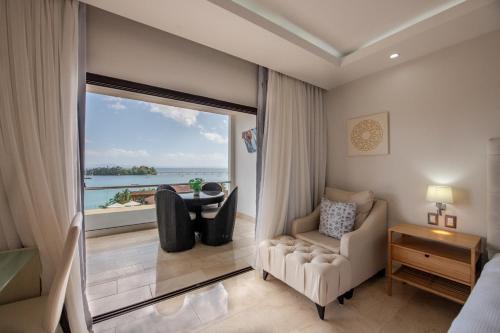 554918402 Hacienda Samana Bay Hotel