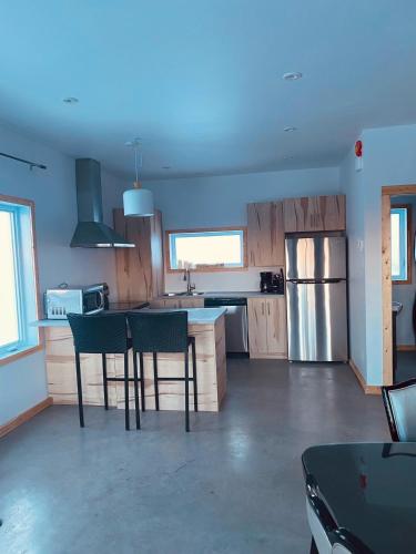 Chalet Mont Édouard de 4 unités (Chalet Mont Edouard de 4 unites) in Lensendžīna (QC)