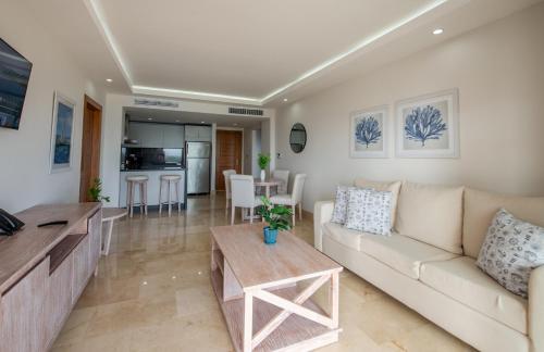554925182 Hacienda Samana Bay Hotel