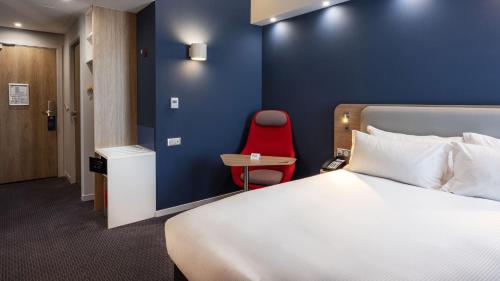 Holiday Inn Express - Nice - Grand Arenas an IHG Hotel - main image