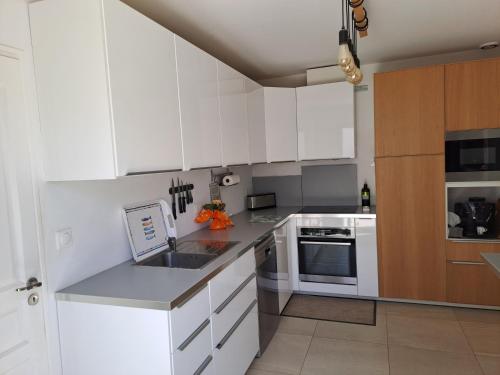 VILLA climatisée, avec 3 Chambres , Piscine, et terrain arboré (VILLA climatisee, avec 3 Chambres , Piscine, et terrain arbore) in Le Mouranier