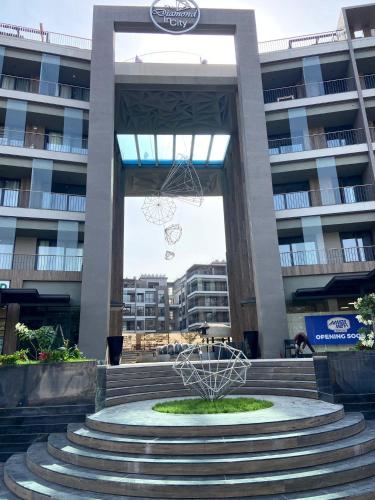 Diamond in The City, Accra