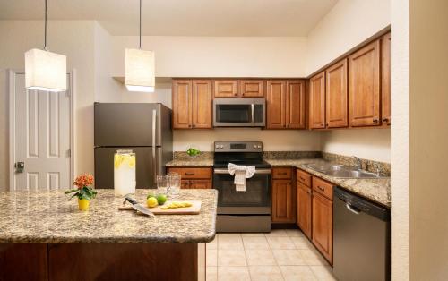 Floridays Orlando Two & Three Bed Rooms Condo Resort, Orlando (photo 3)