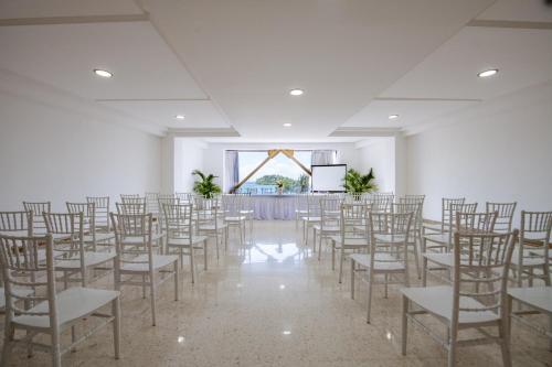 554954711 Hacienda Samana Bay Hotel