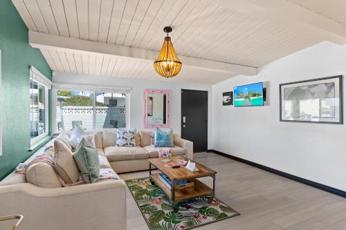 Fresh New Listing Oside Palms Amazing Place by the Sea in Oceanside, USA