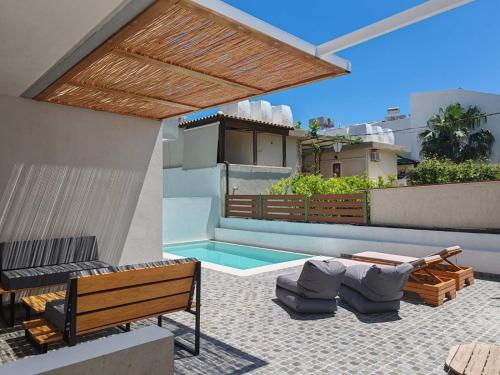Amphitrite Beach House