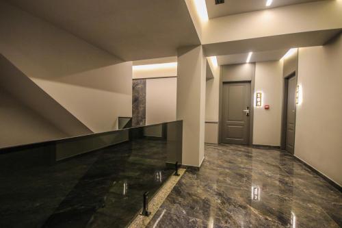 ทัศนียภาพภายนอกโรงแรม, Atrium Hotel in มยูล บาทอเร