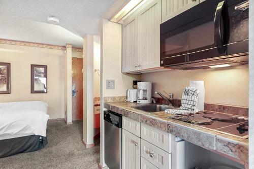 Beaver Run Resort 4705 by Great Western Lodging thumb 4