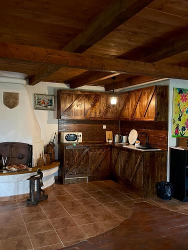 厨房, Enjoy the quiet nature in our unique cottage in 奥雷奇奥瓦博顿