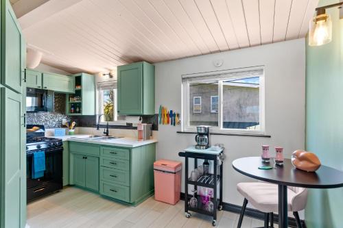 Fresh New Listing Oside Palms Day In Paradise in Oceanside, USA