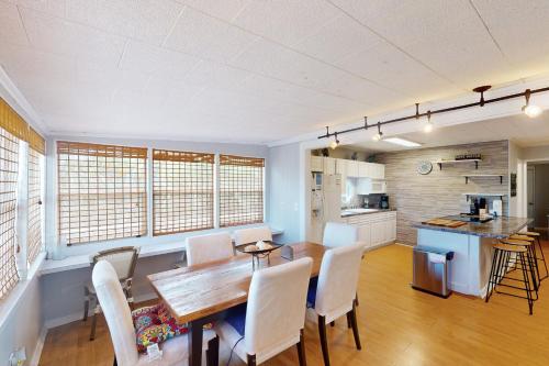 Hemingway's Hideaway in Fort Morgan