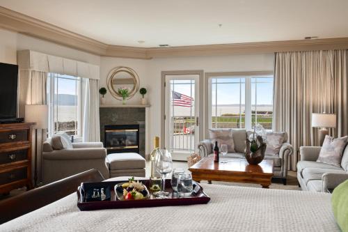 554986544 Hotel Bellwether on Bellingham Bay
