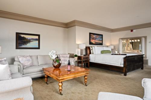 554986561 Hotel Bellwether on Bellingham Bay