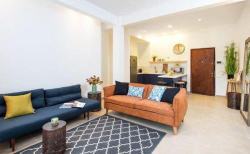 Two Luxury 2BR Apts close to Dizengoff Square - image 3