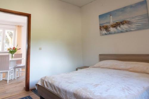 One-Bedroom Apartment with Terrace and Sea View image 7