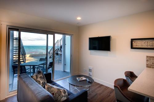 Qualicum Beach Ocean Suites