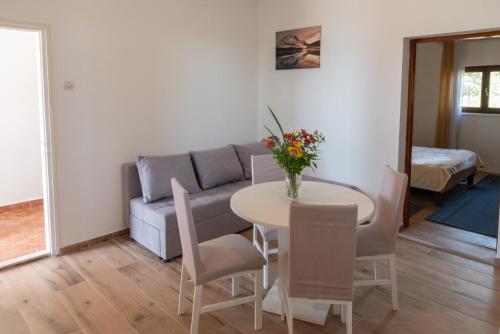One-Bedroom Apartment with Terrace and Sea View image 8