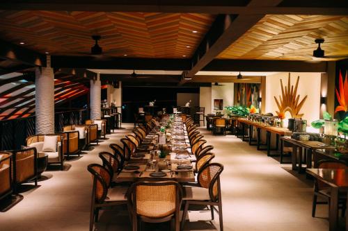 Restaurant, Azzurro Hotel in Balibago