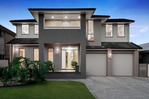 6 Bedroom Beach & Lake Oasis - Central Coast 6 Bedroom Beach & Lake Oasis - Central Coast