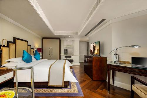 room detail thumbnail 1