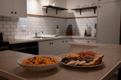 Alma 2 bedroom Sleeps 6 in อัลม่า