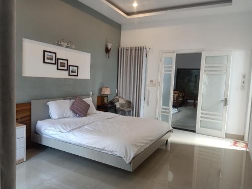 Rose's House Hue - image 5
