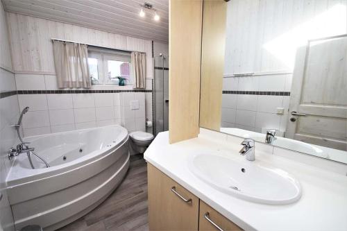 Holiday Home image 3