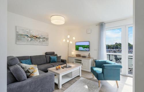 Apartment with Lake View
