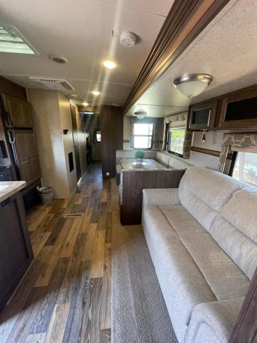 Camper Rv1 with private entrance and free parking in Moreno Valley, USA