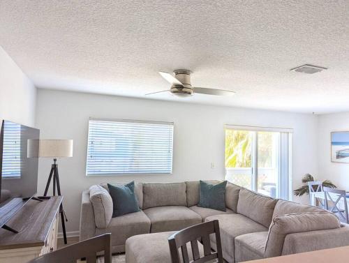 Be A Nomad - Lovely Neptune Beach 2bed, Monthly in Neptune Beach, USA