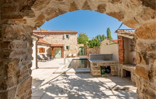 Hotelli välisilme, Tonina in Otrić