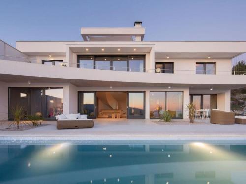 Villa Mayan Comfortable holiday residence