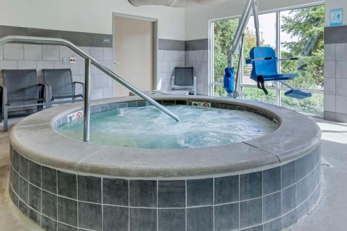 Best Western Plus Peppertree Nampa Civic Center Inn - image 13