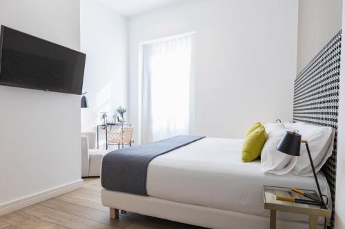Superior Double Room image 8